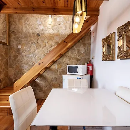 Guestready - Fantastic Rustic Duplex With Terrace Лиссабон